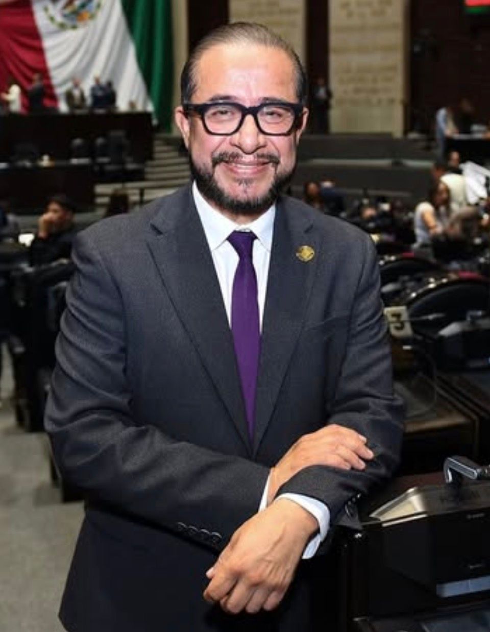 Diputado Hugo Eric Flores Cervantes
